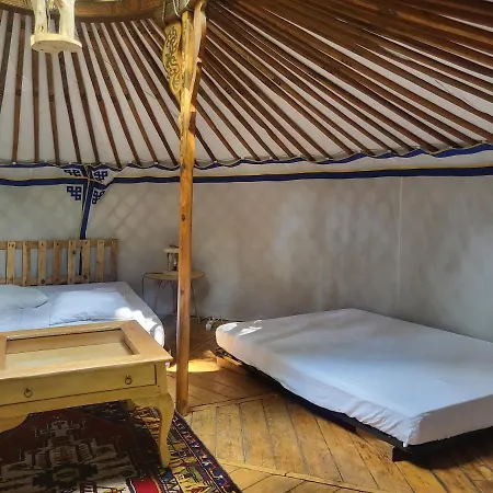 L'alternatif Campingplatz Huriel