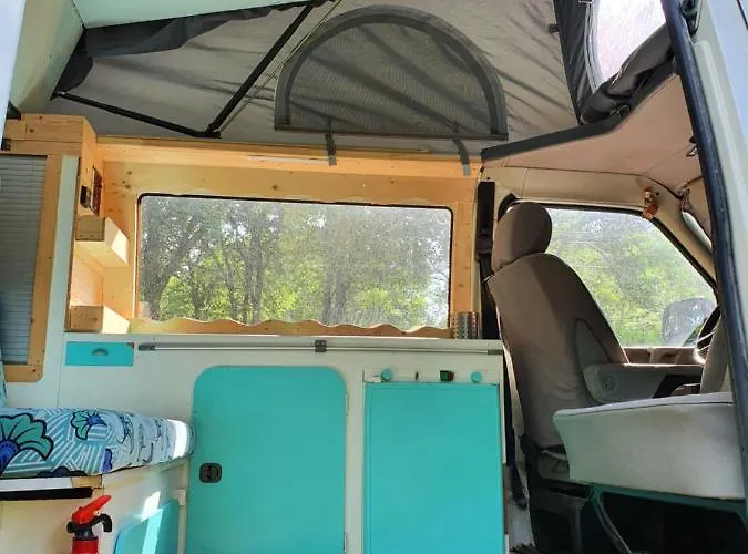 L'alternatif Кемпинг Huriel